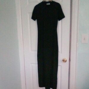Forever 21 Classic Black Maxi Dress